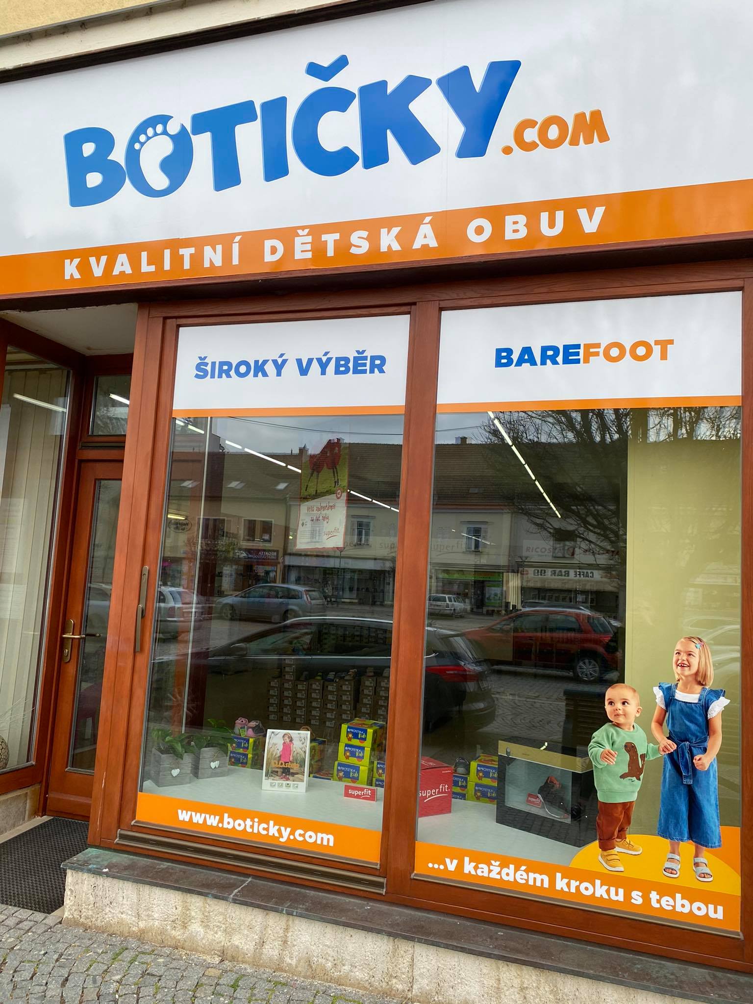 kamenná prodejna dětské obuvi v Kyjově